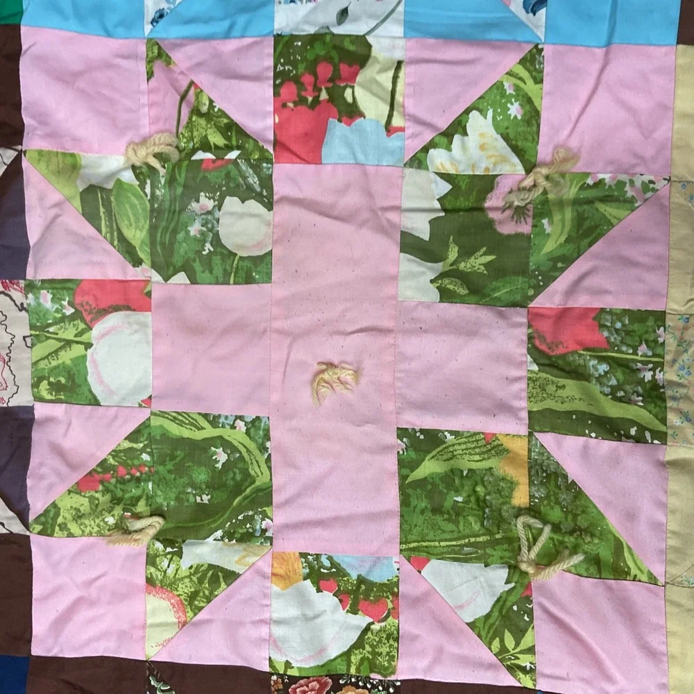 Vintage Handmade‎ Bears Paw Patchwork Quilt 1940s-1950s Cotton Hand-Tied Full Sz